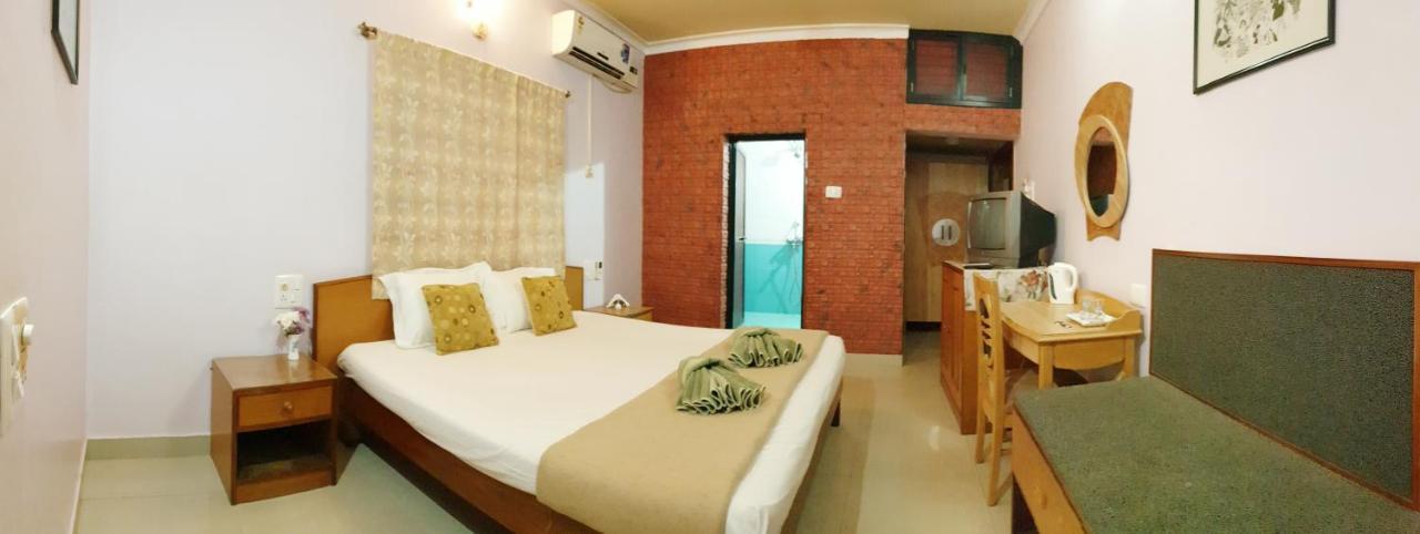 Mama Mids Home Morjim Exterior photo
