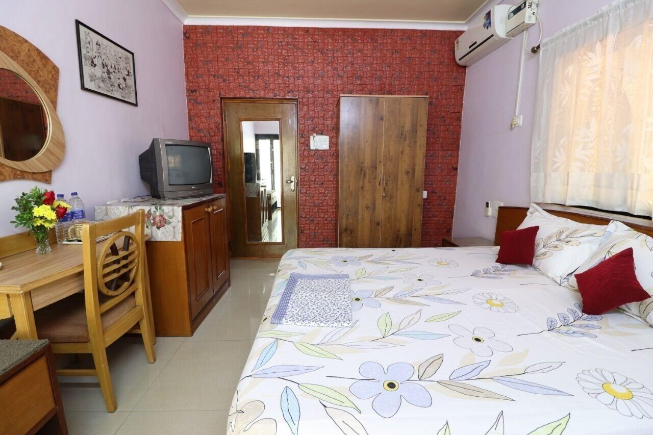Mama Mids Home Morjim Exterior photo