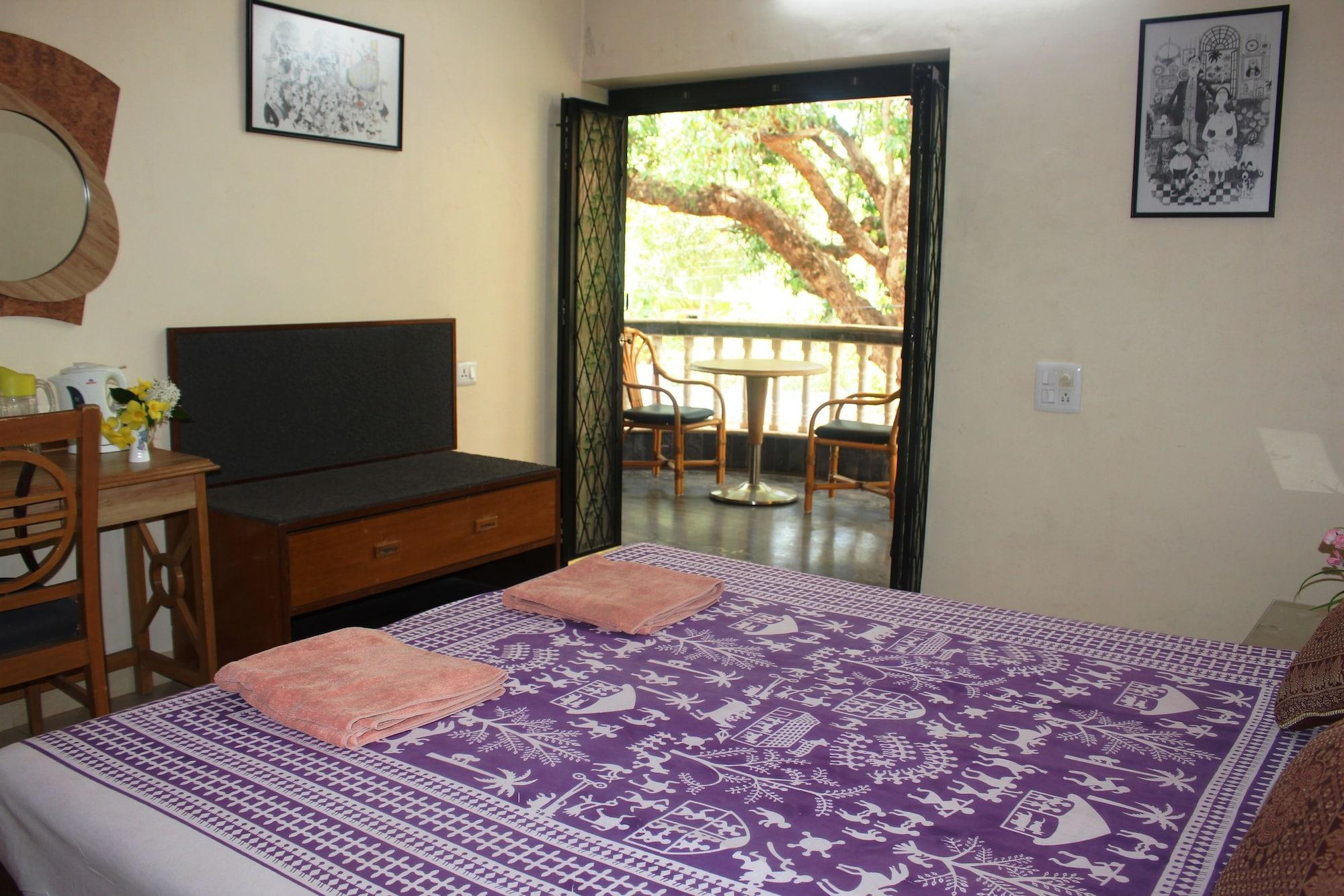 Mama Mids Home Morjim Exterior photo