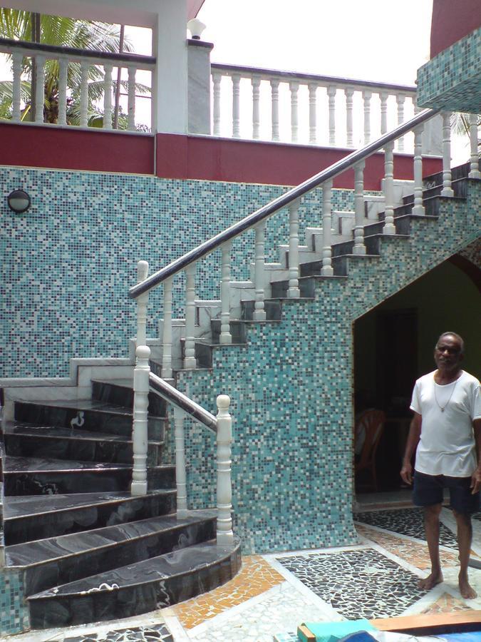 Mama Mids Home Morjim Exterior photo
